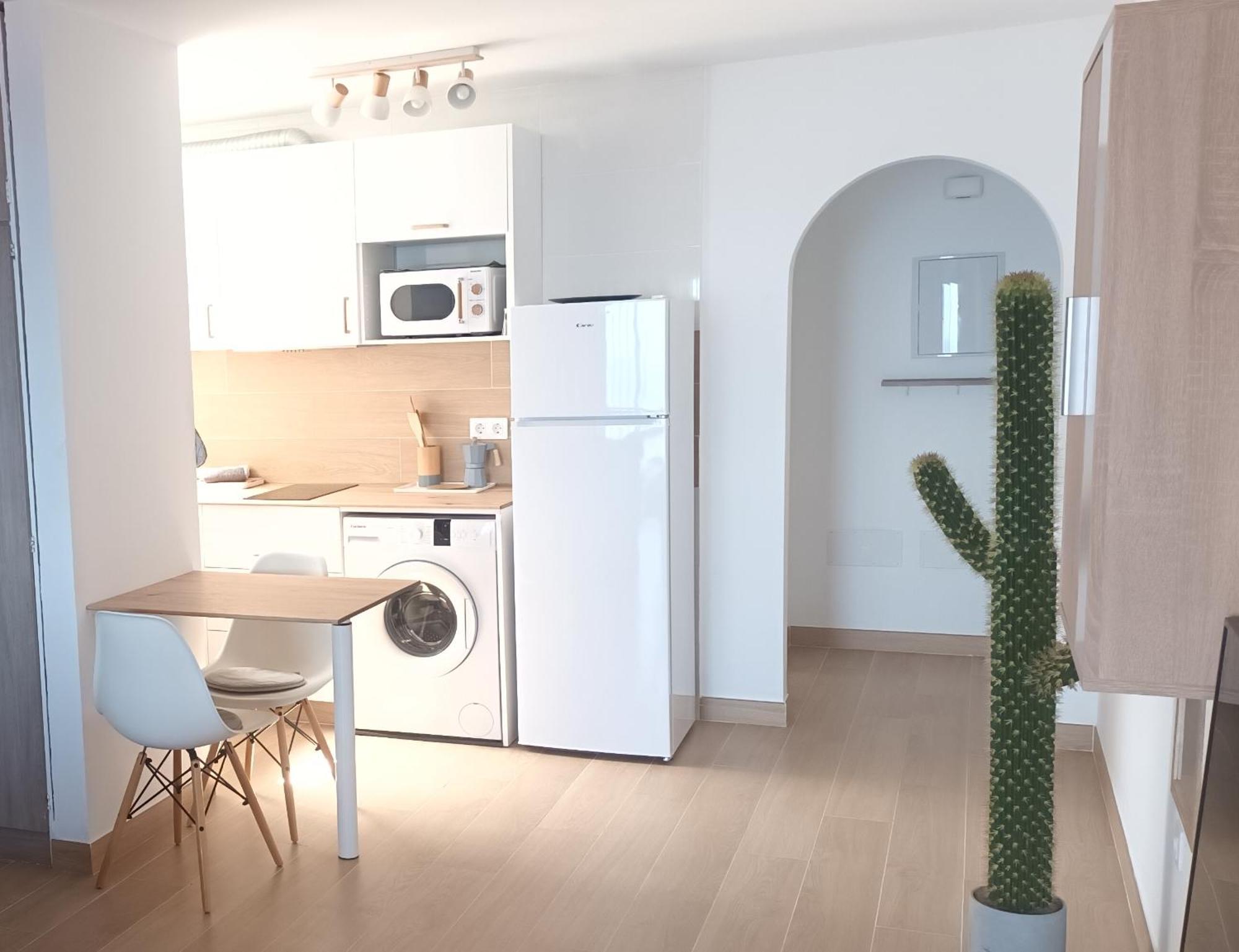 Modern Open-Plan Studio With Terrace And Sea View Tabaiba Екстериор снимка